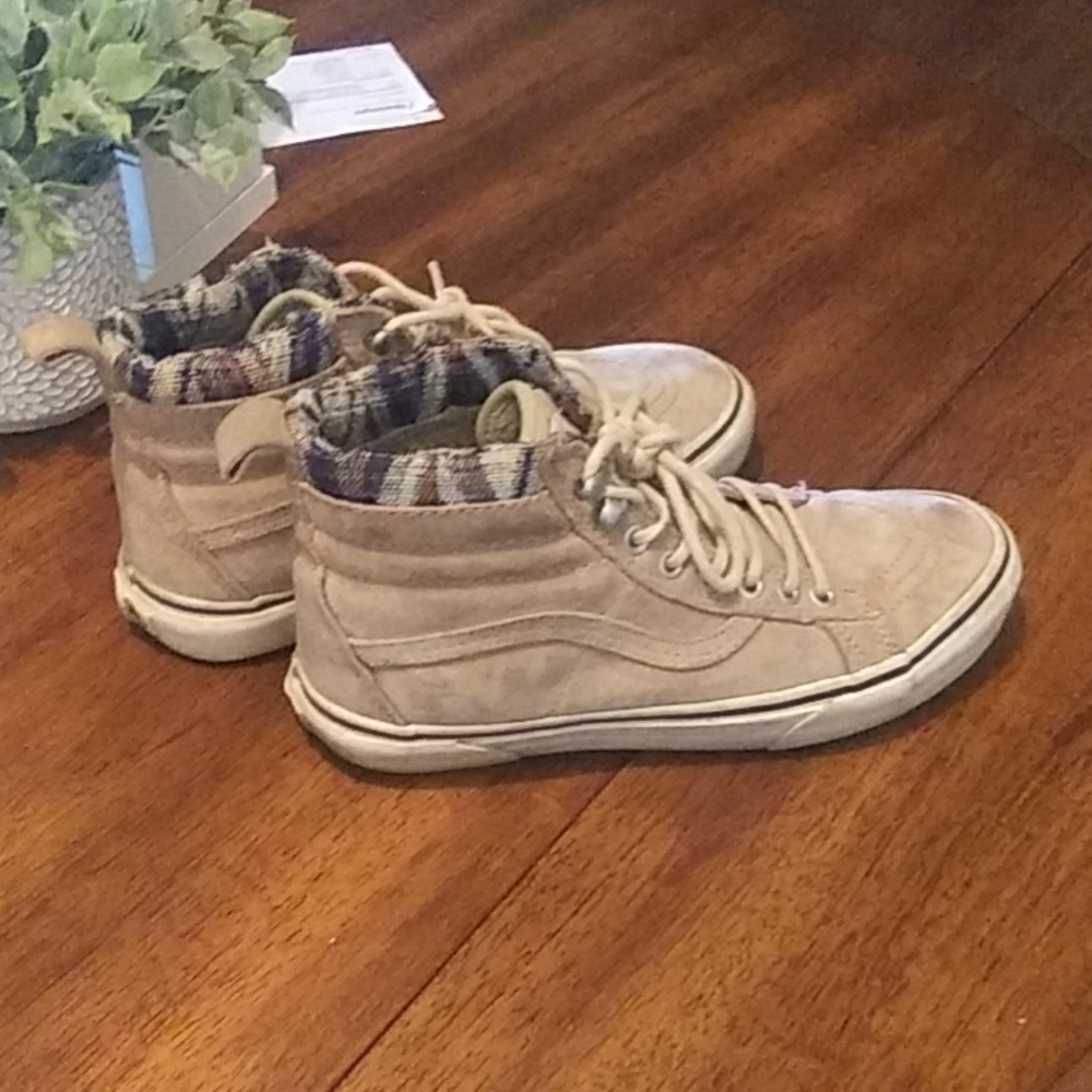 Cream cozy high top Vans